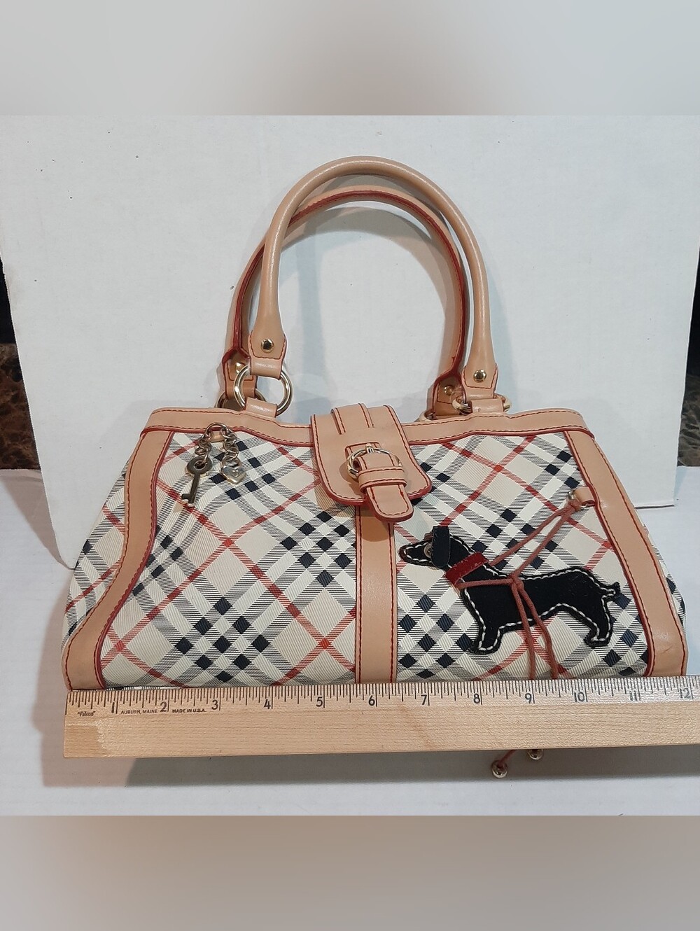🛍America Branded Beige Plaid Purse With Stitched Dog And Bag Charms - Picture 5 of 12